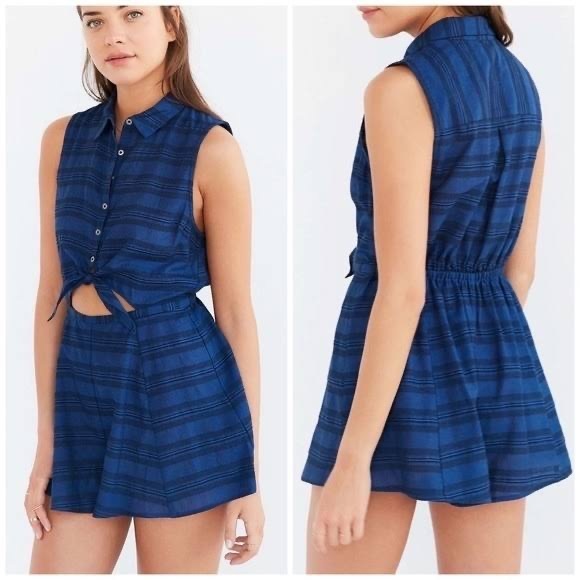 UO Woven Romper - Picture 1 of 4